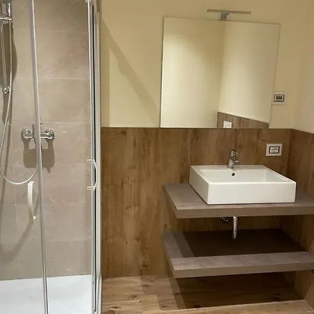 Apartmanhotel Elettra Crone