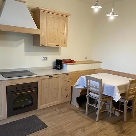 Elettra Apartmanhotel Crone